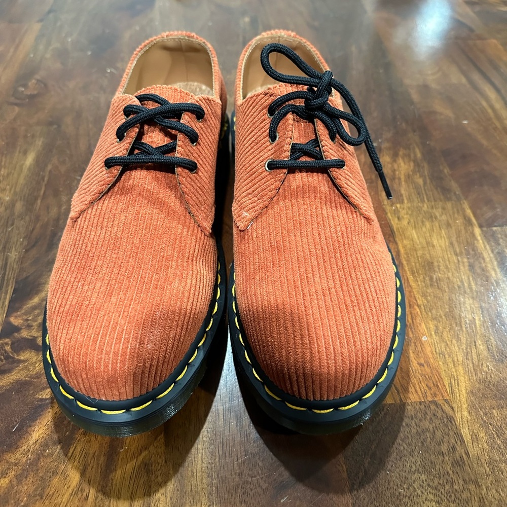 Brand new Dr. Martens duchess corduroy Oxford
